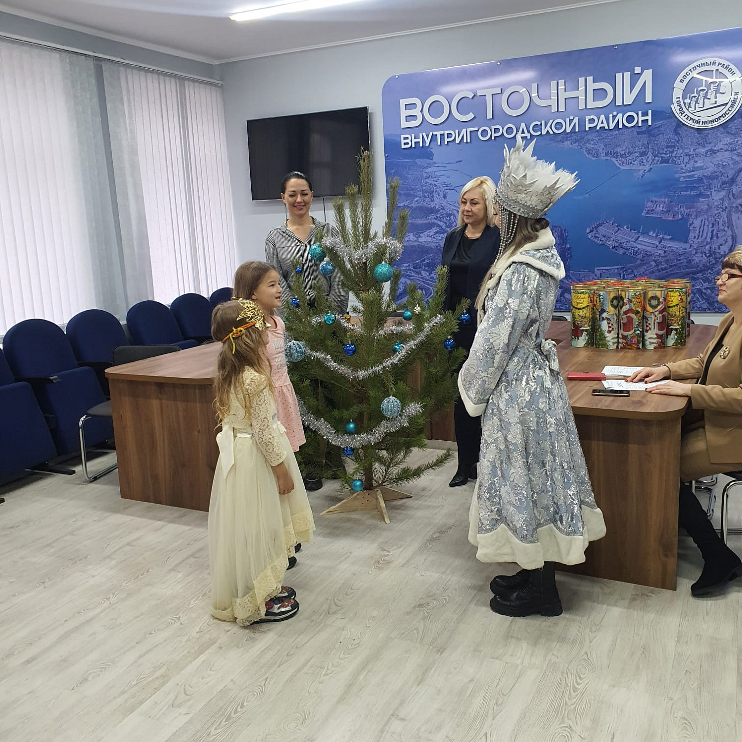 Подарили праздник детям Восточного района Новороссийска 